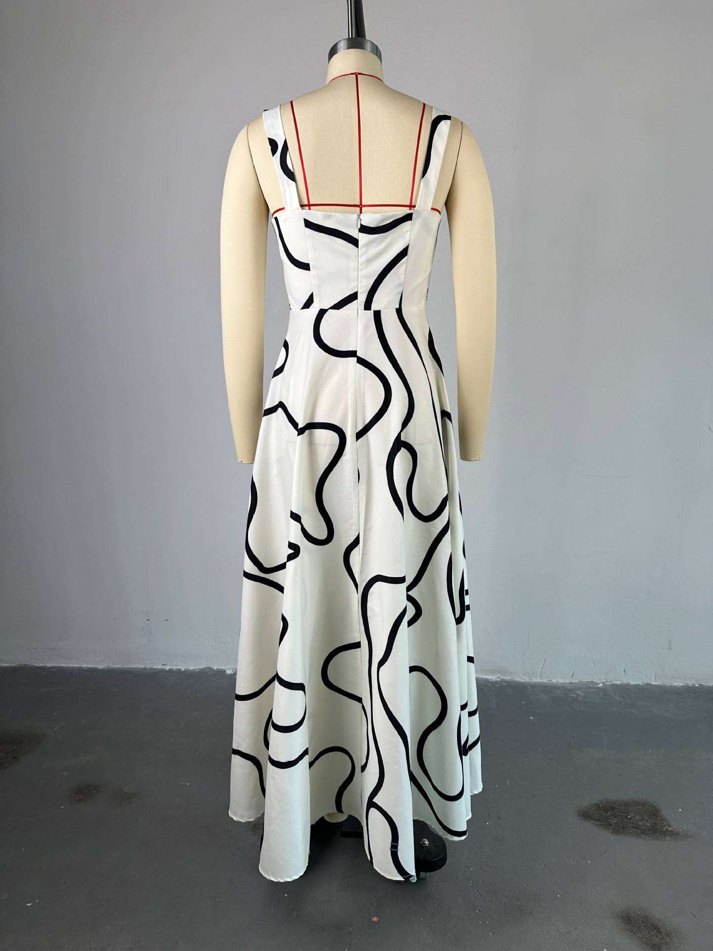 Monochrome Midi Dress with Square Neckline image 4
