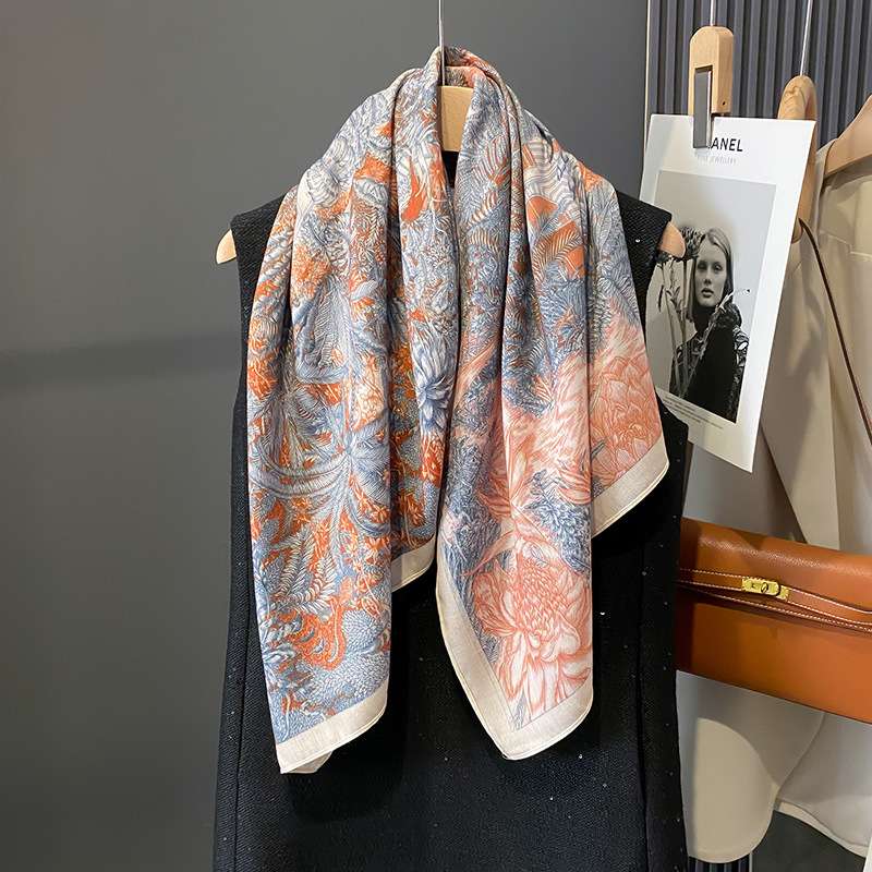 Retro double-sided print scarf for women image 4