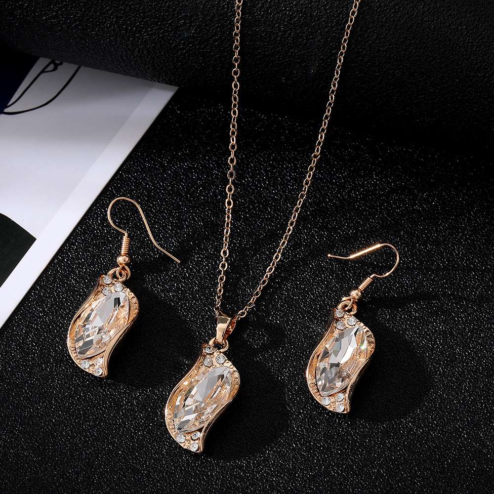 Korean Bridal Geometric earrings and necklace Set image 5