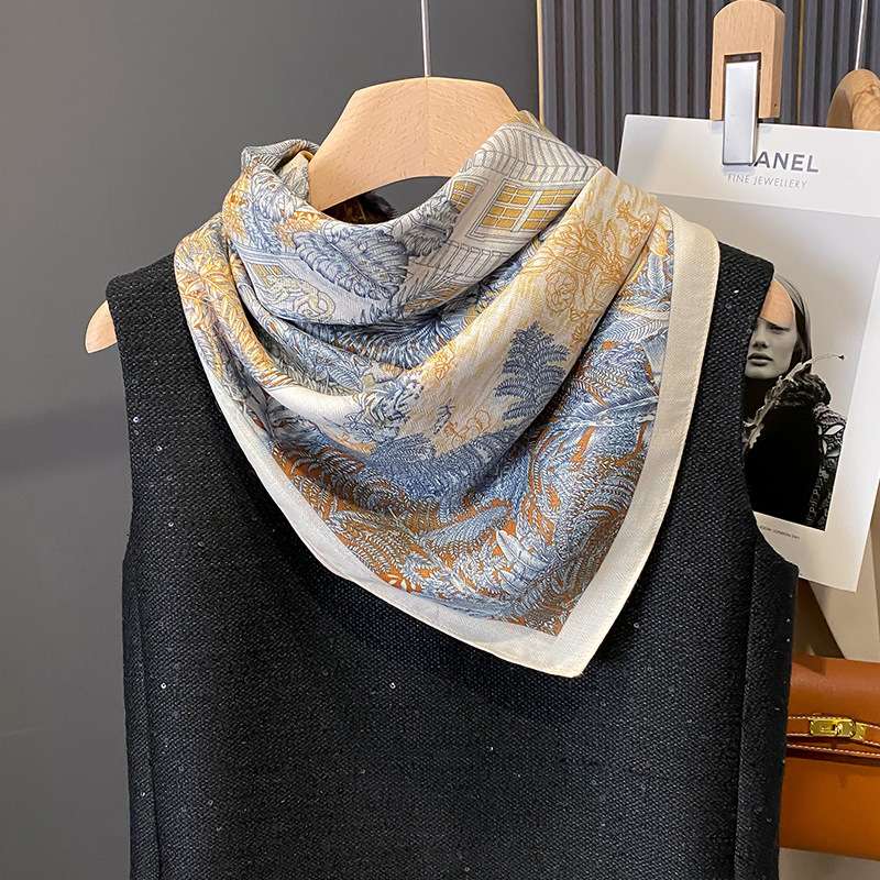 Retro double-sided print scarf for women image 3