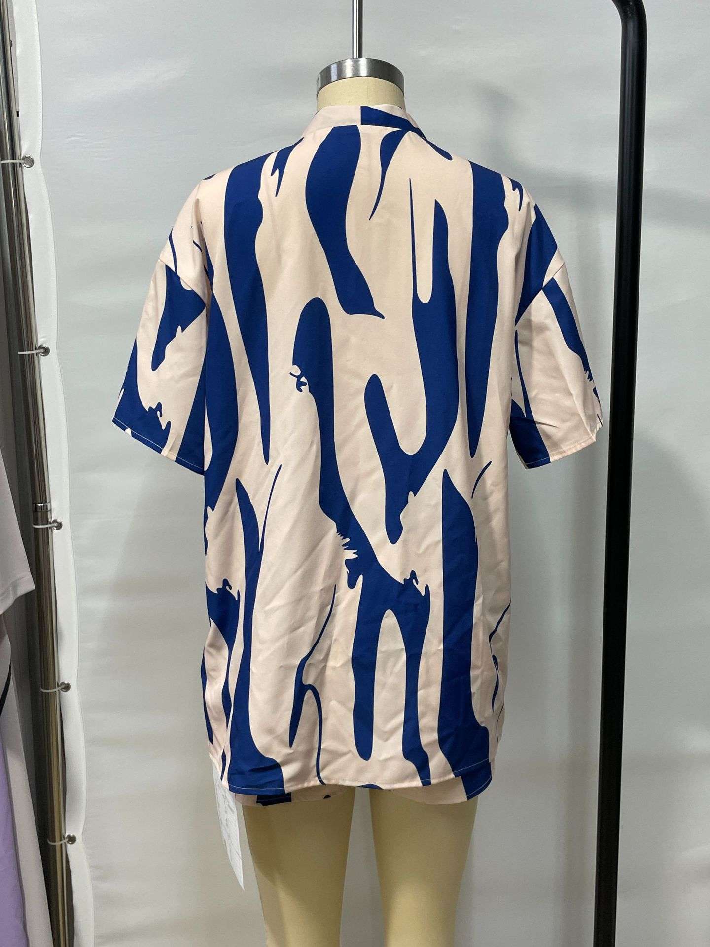 Abstract Print Lounge Set image 2