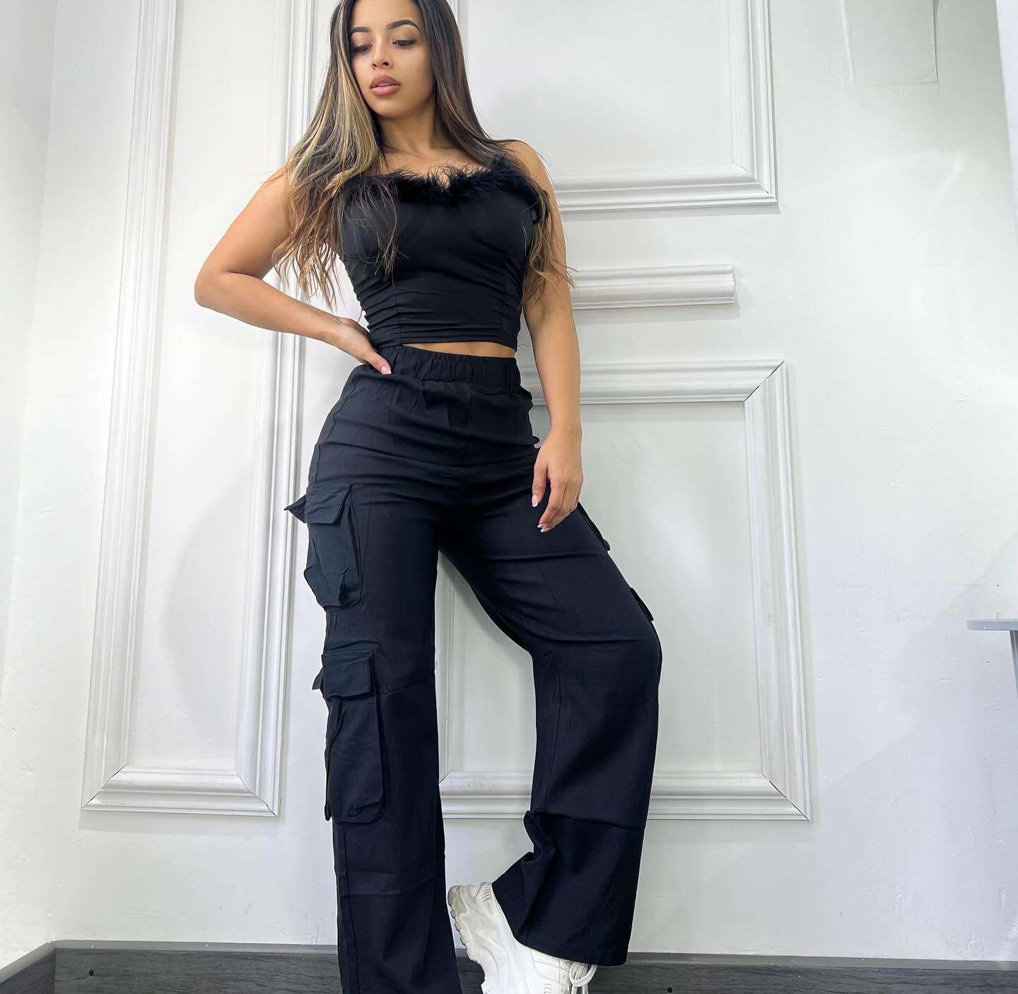 Utility Chic Cargo Pants - L, Black image