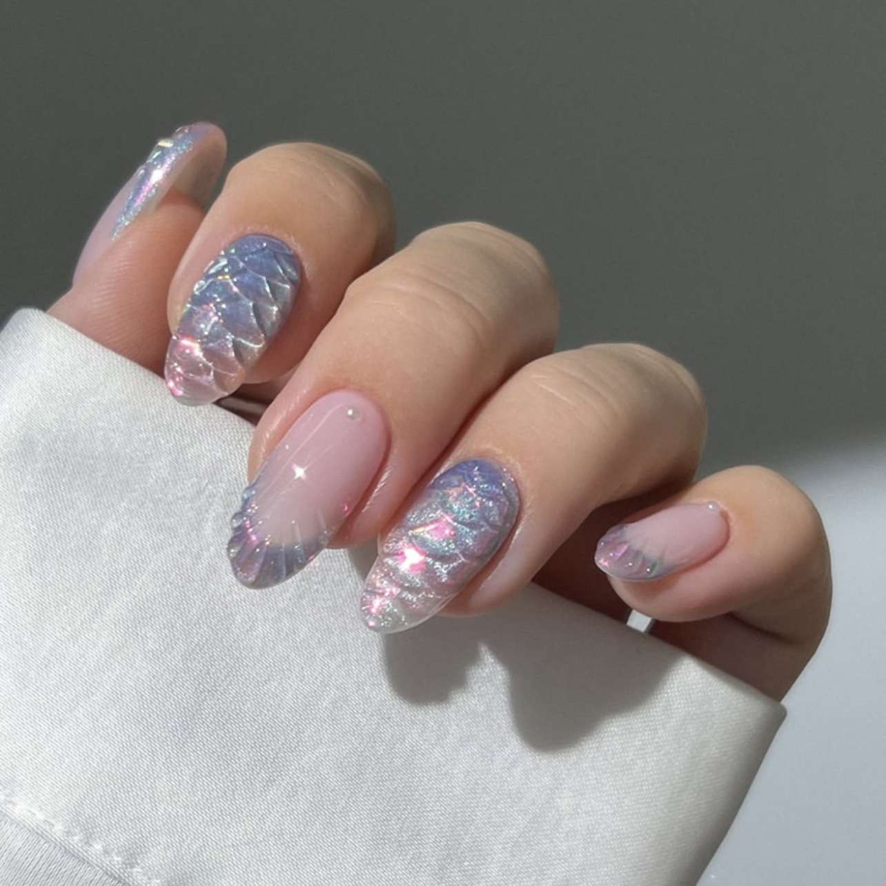 Holographic Mermaid-Style Nail Art image 0