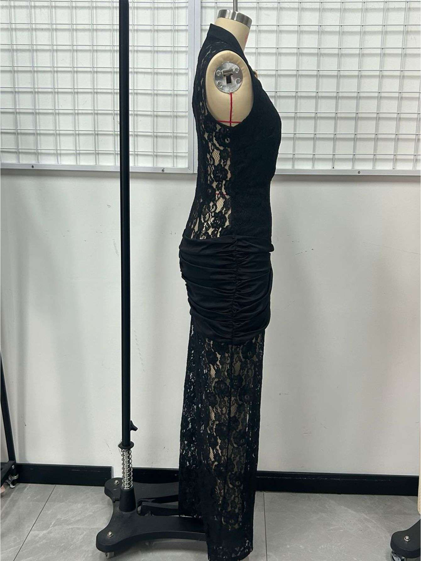 Midnight Allure Black Lace High-Slit Gown image 3