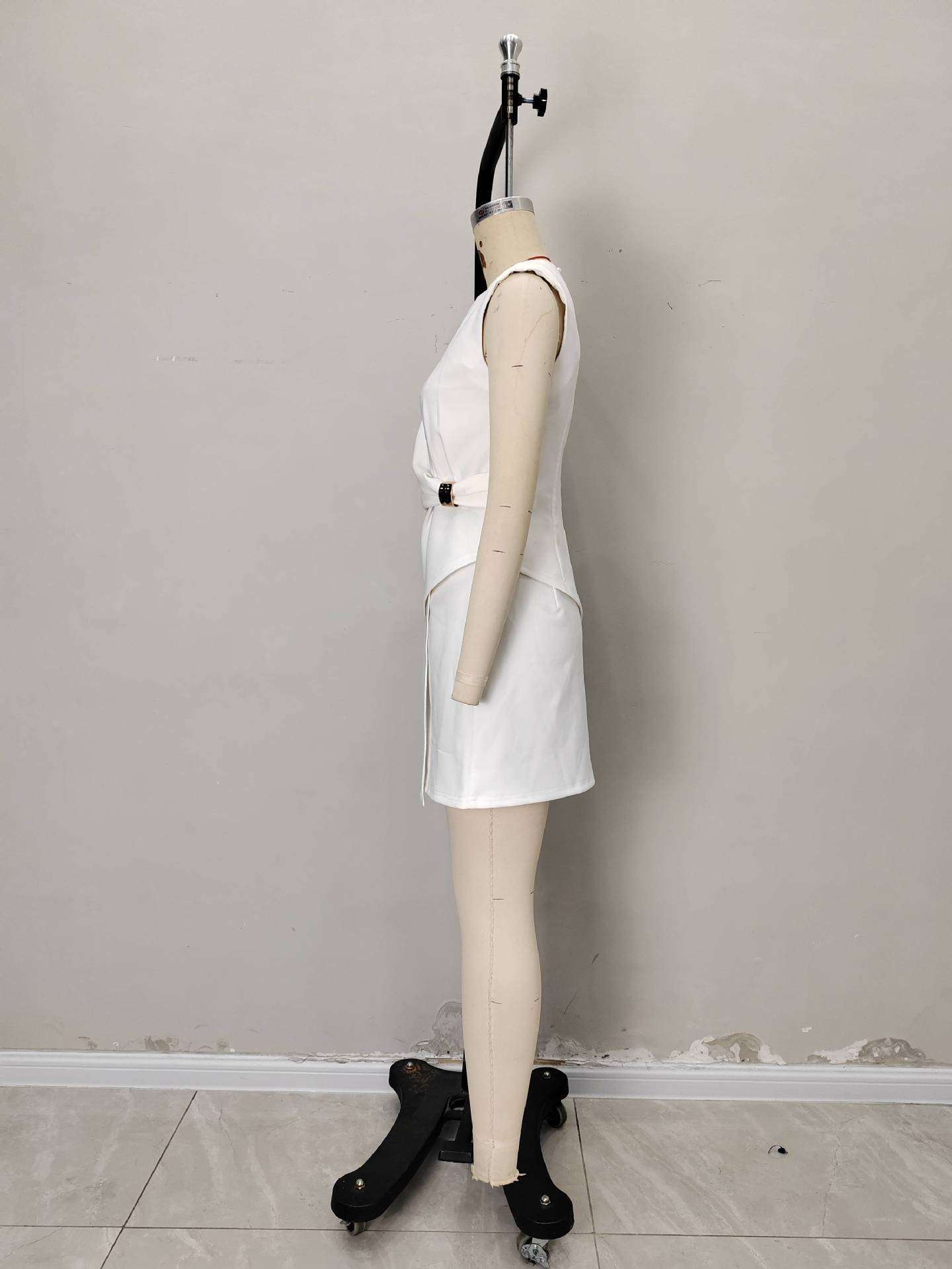 Elegant Sleeveless Top with Gold Accent & Skirt image 4