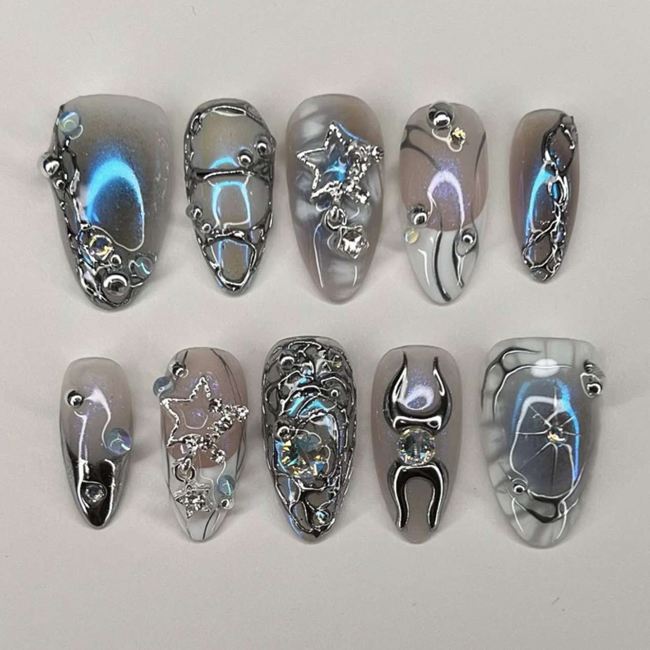 Elegant Grey Accent Nail Art image 3