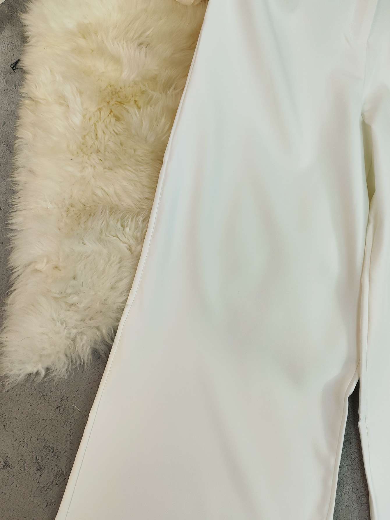 Elegant White Wide-Leg Trousers image 5