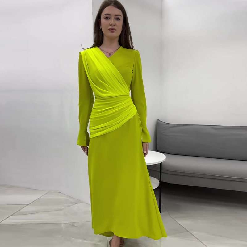 Elegant Runway Maxi Dress - L, Pear Green image