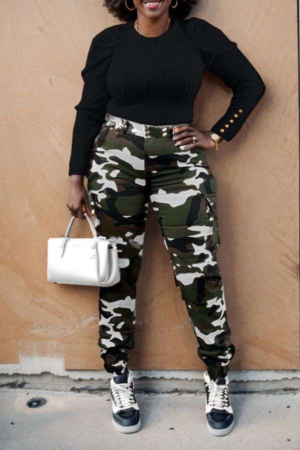 Camo Print Flap Pocket Cargo Pants - S, Multi Black image