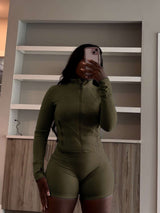 Athletic Two-Piece Set with Zipper Detail - S, Green image