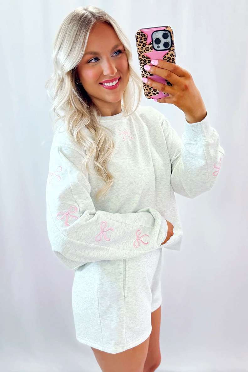 Cozy Lounge Set with Bow Details image 3