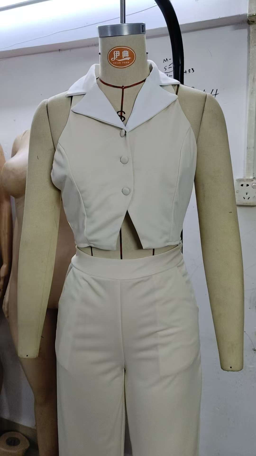 Sleeveless Top & Wide-Leg Pants Suit Set image 6