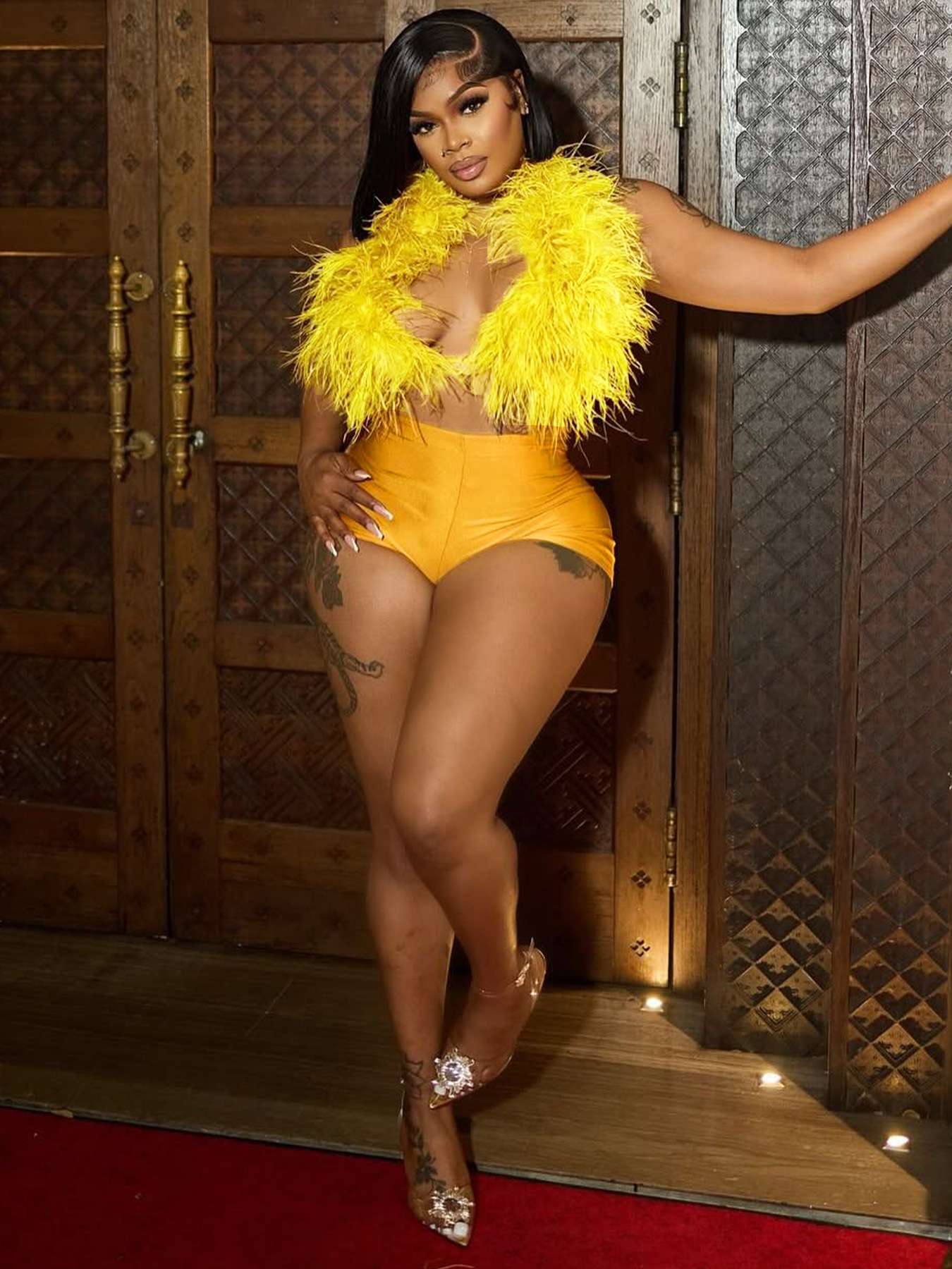 Feathered Fashion Set - M, Yellow image