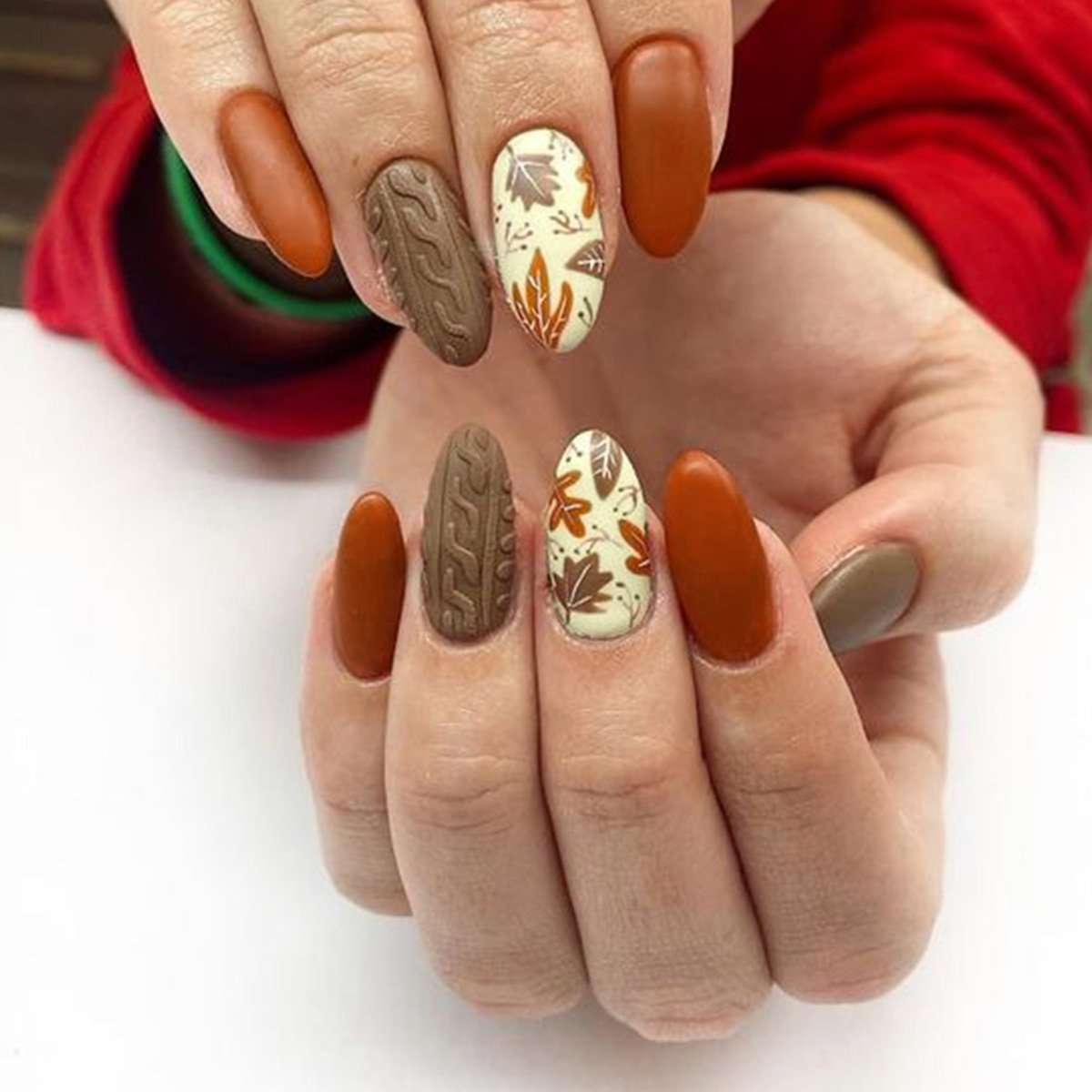 Nail Art Set with Leaf and Textured Designs - Free Size, Multi Brown image