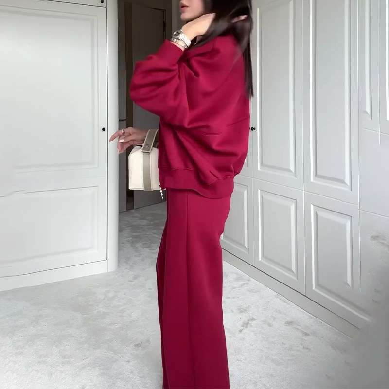 Stylish Two-Piece Tracksuit Set image 7