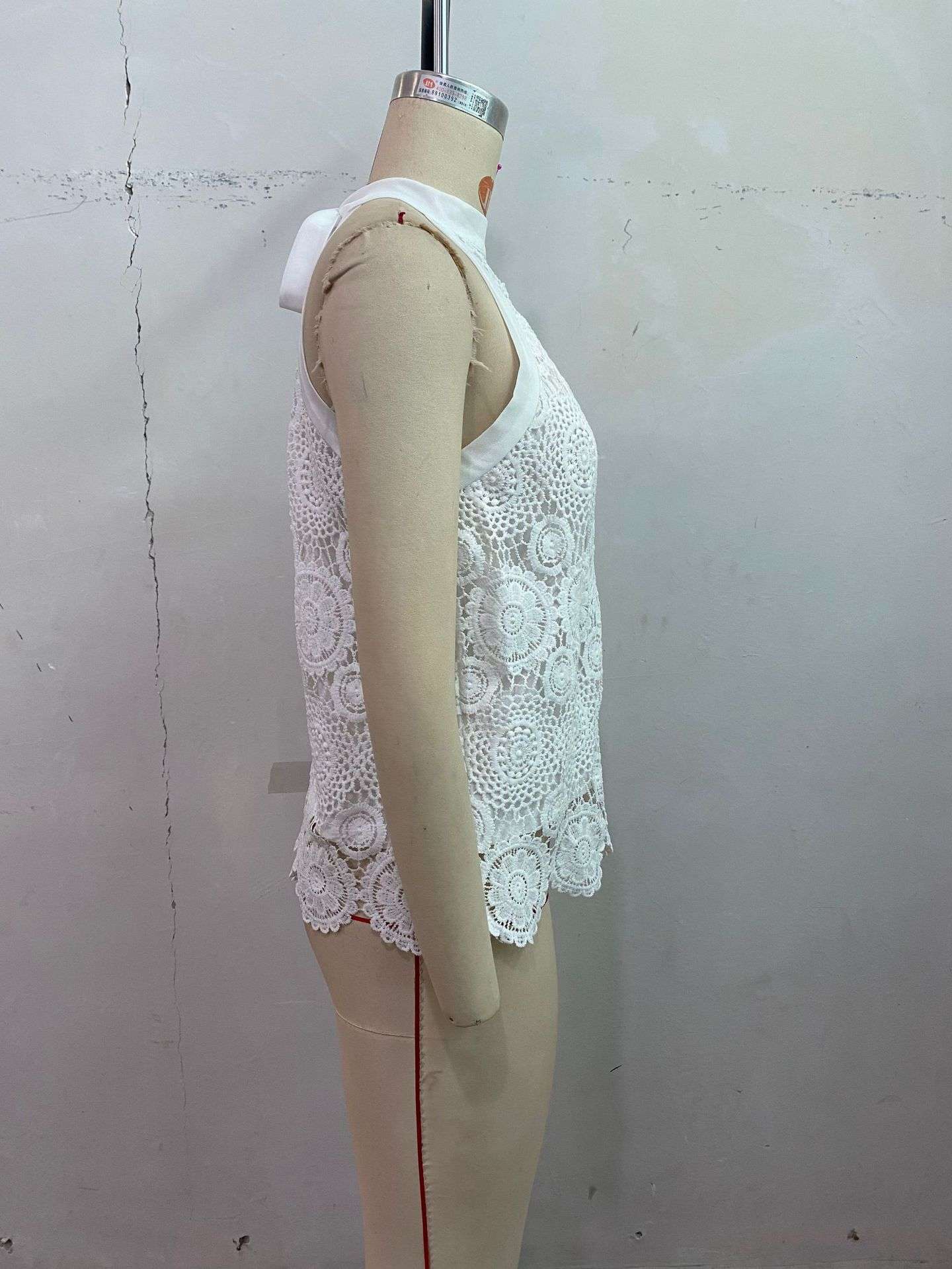 Elegant Crochet Sleeveless Top image 4