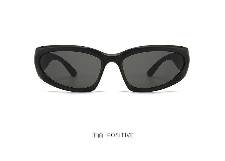 Sleek Black Wraparound Sunglasses image 3
