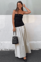 Elegant Contrast Maxi Dress image 2