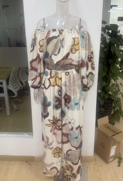 Floral Off-Shoulder Two-Piece Set image 4