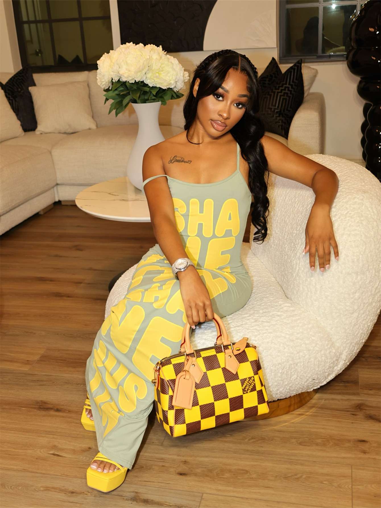 Chic Graphic Maxi Dress - M, Yellow image