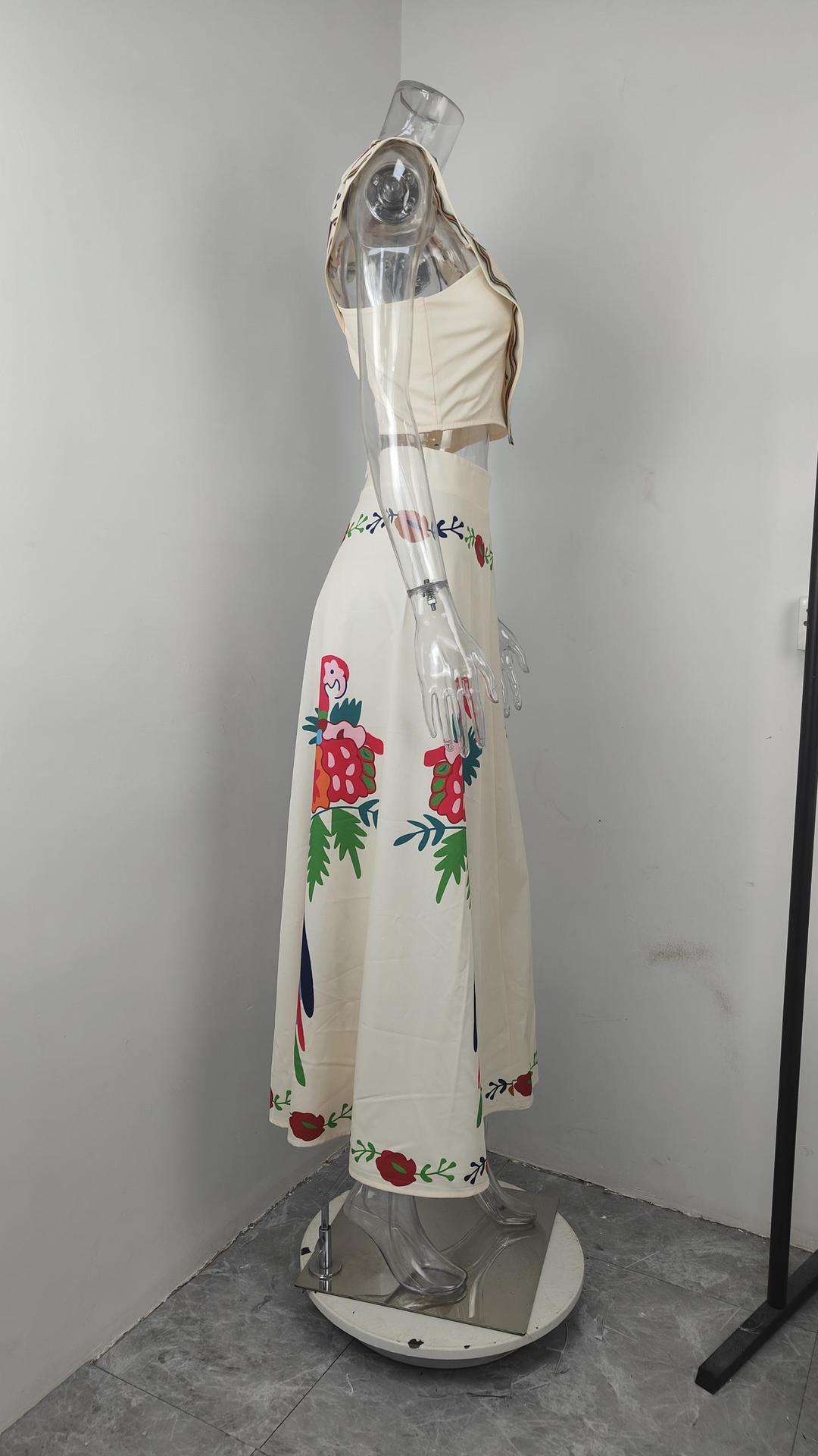 Parrot Design Top & Maxi Skirt image 4