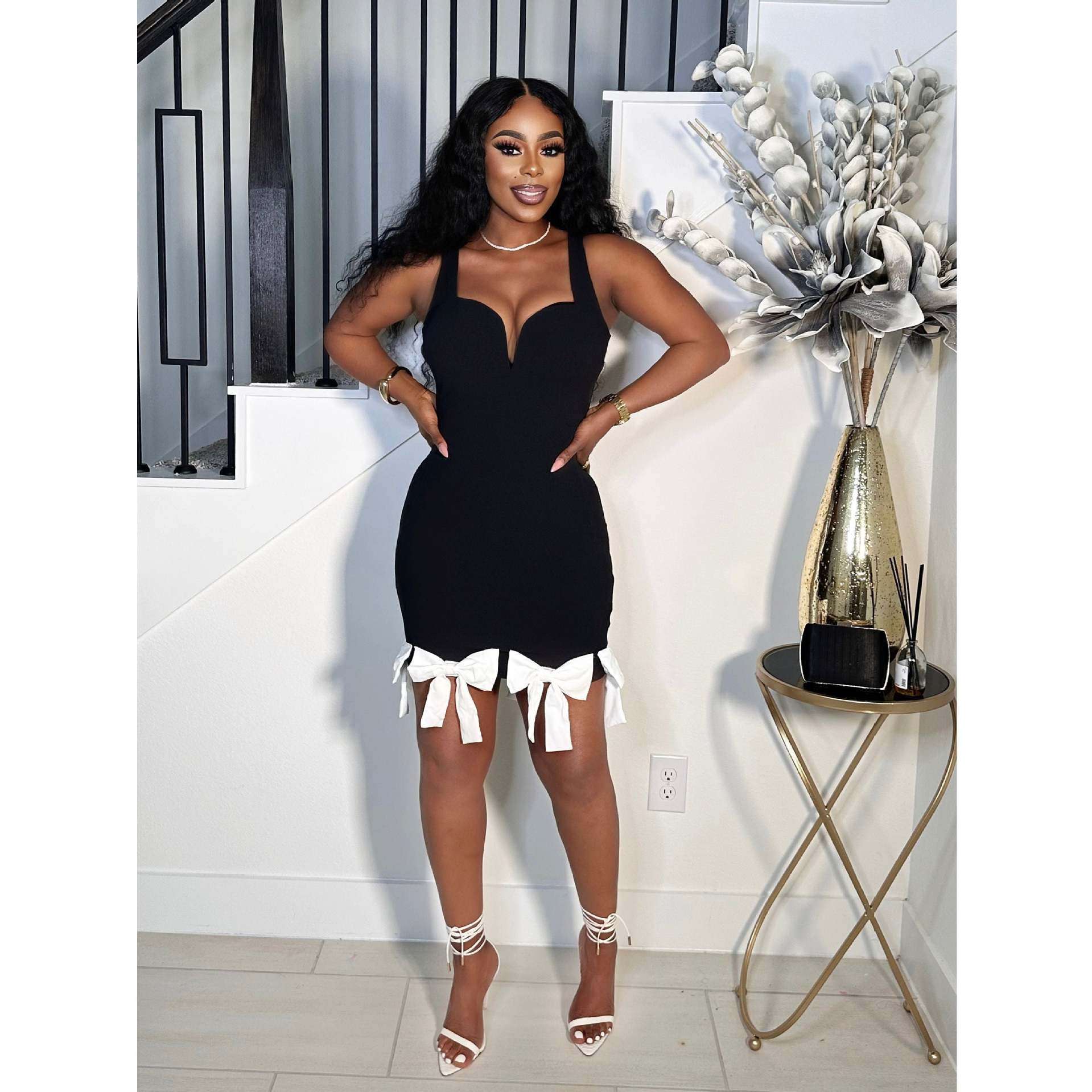 Bodycon Mini Dress with Bow Hem Detailing - M, Black image