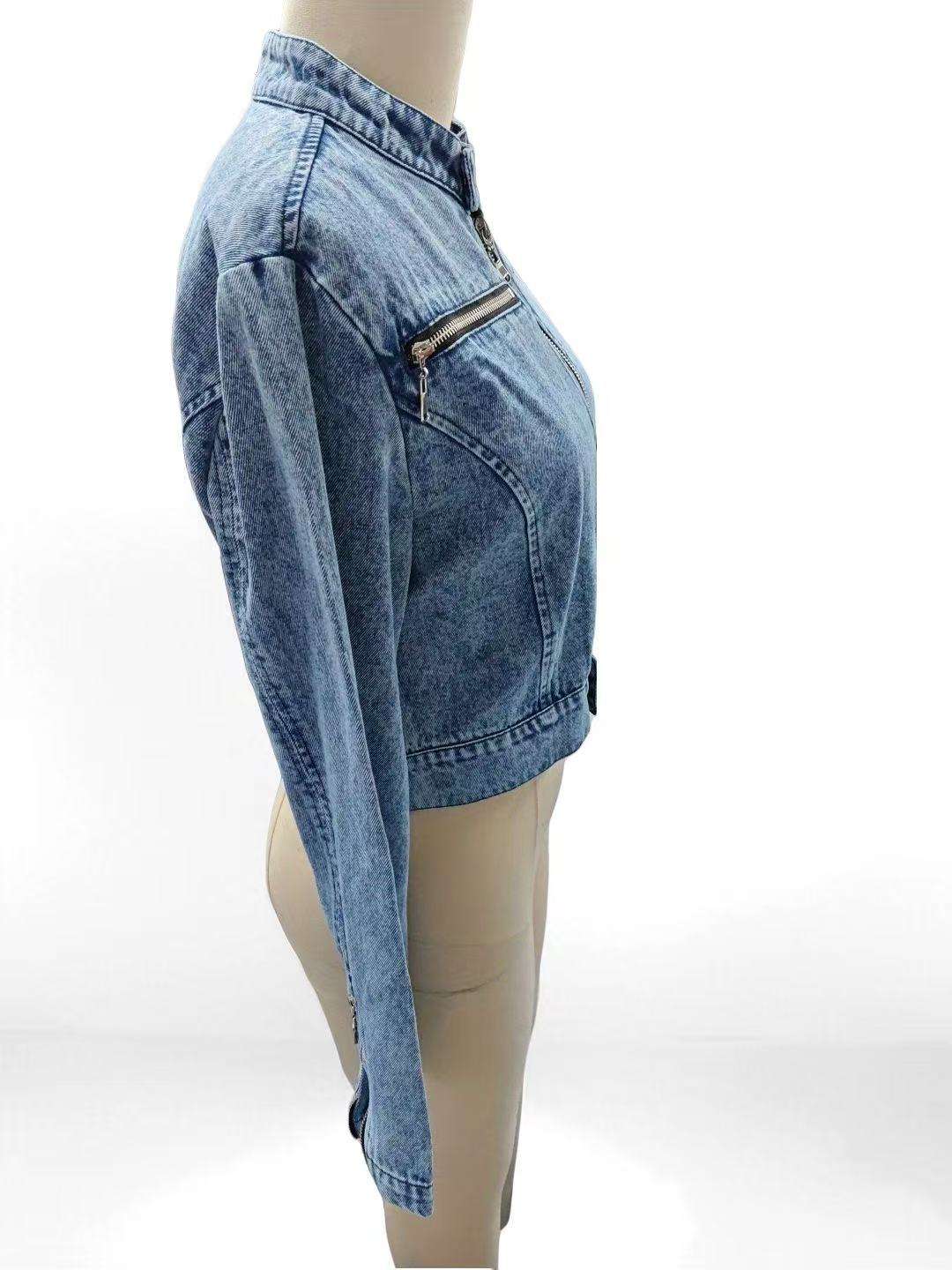 Light-Wash Jacket with Zipper Details image 3