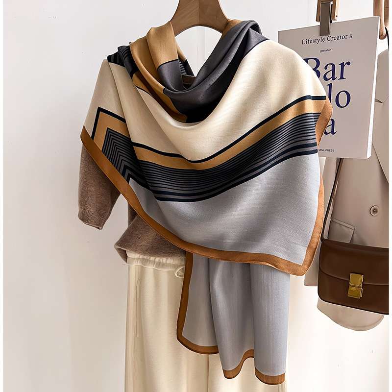 Color-Block Comfortable Luxury Scarf image 11