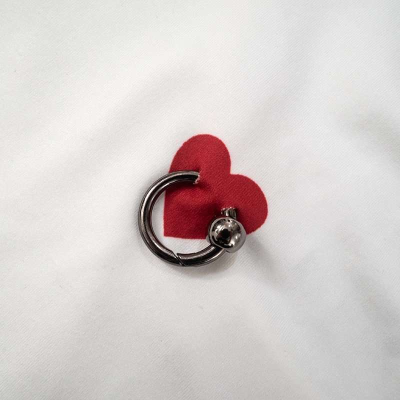 Tank Top with Heart Piercing Print image 4