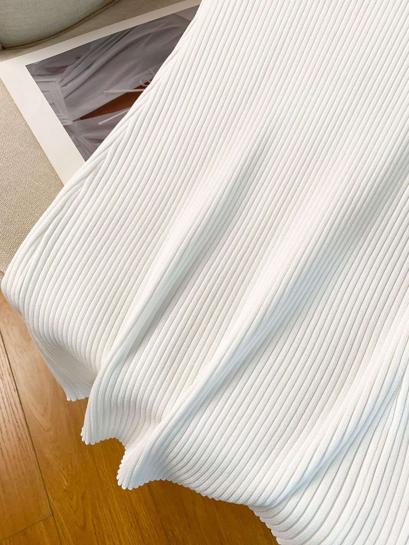 Sleeveless Ribbed Knit Mini Dress with Contrast Trim image 4