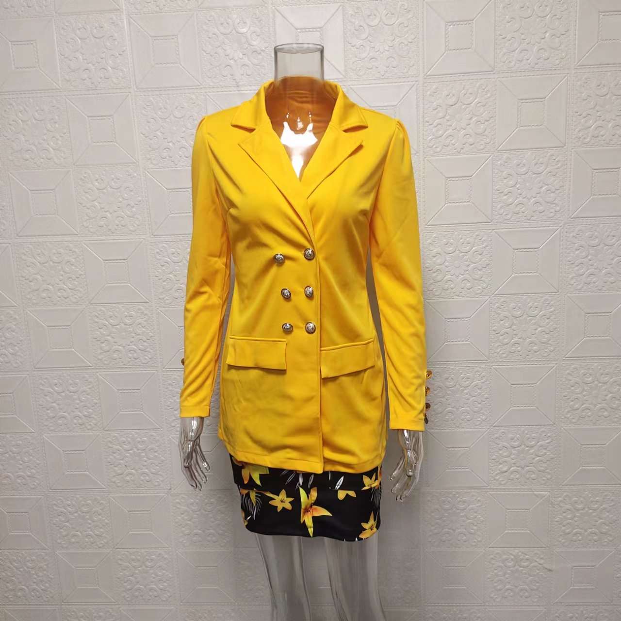 Elegant Ombre Blazer image 5