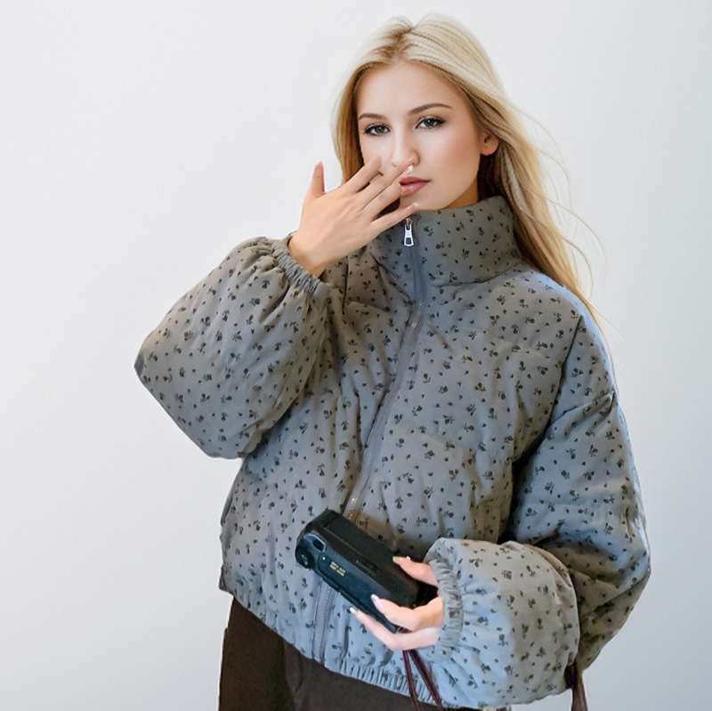 Puffer Jacket with Floral Print image 4