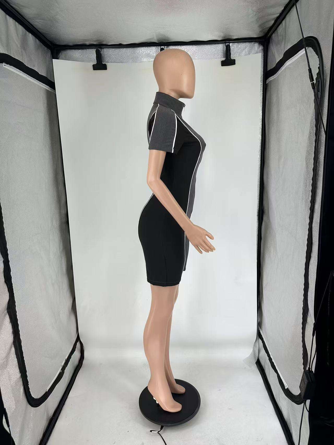 Contrast Trendy Zip-Front Romper image 7