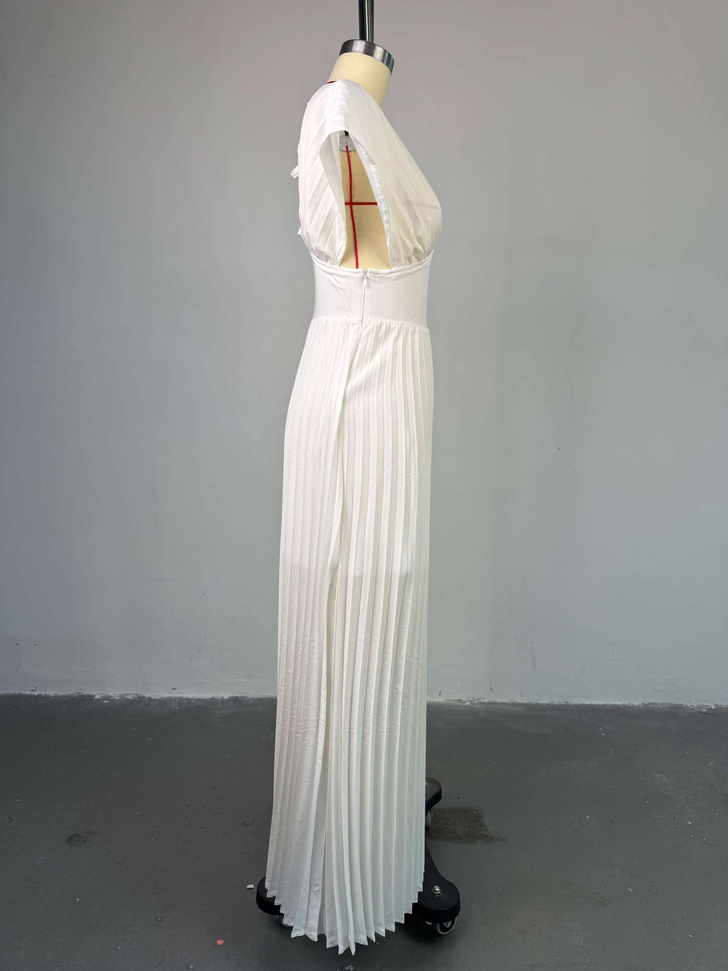 Pleated Maxi Dress with  Back Tie Detail image 5