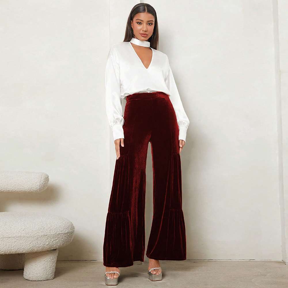Wide-Leg Pants with Pleated Detail image 4