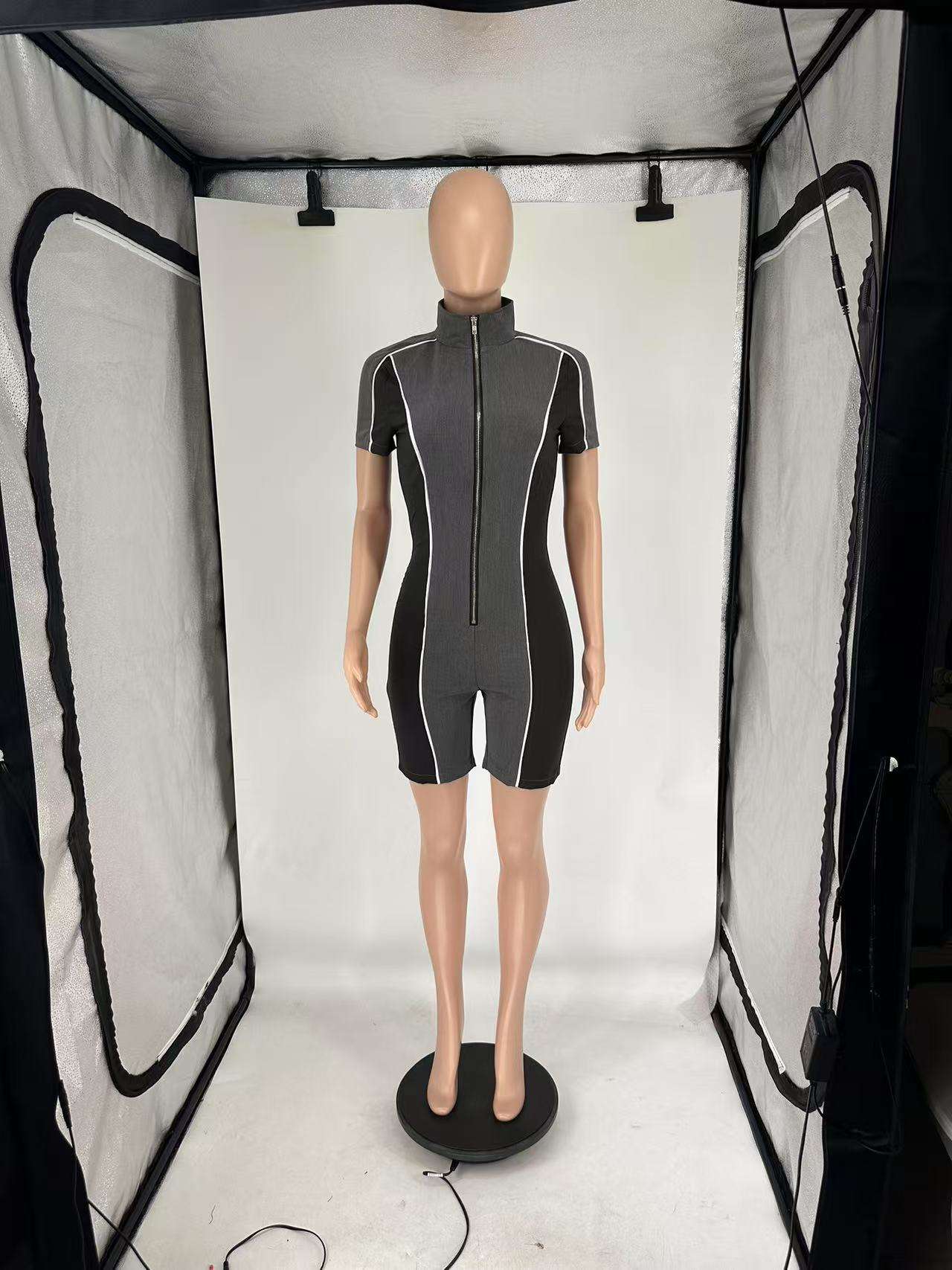 Contrast Trendy Zip-Front Romper image 5