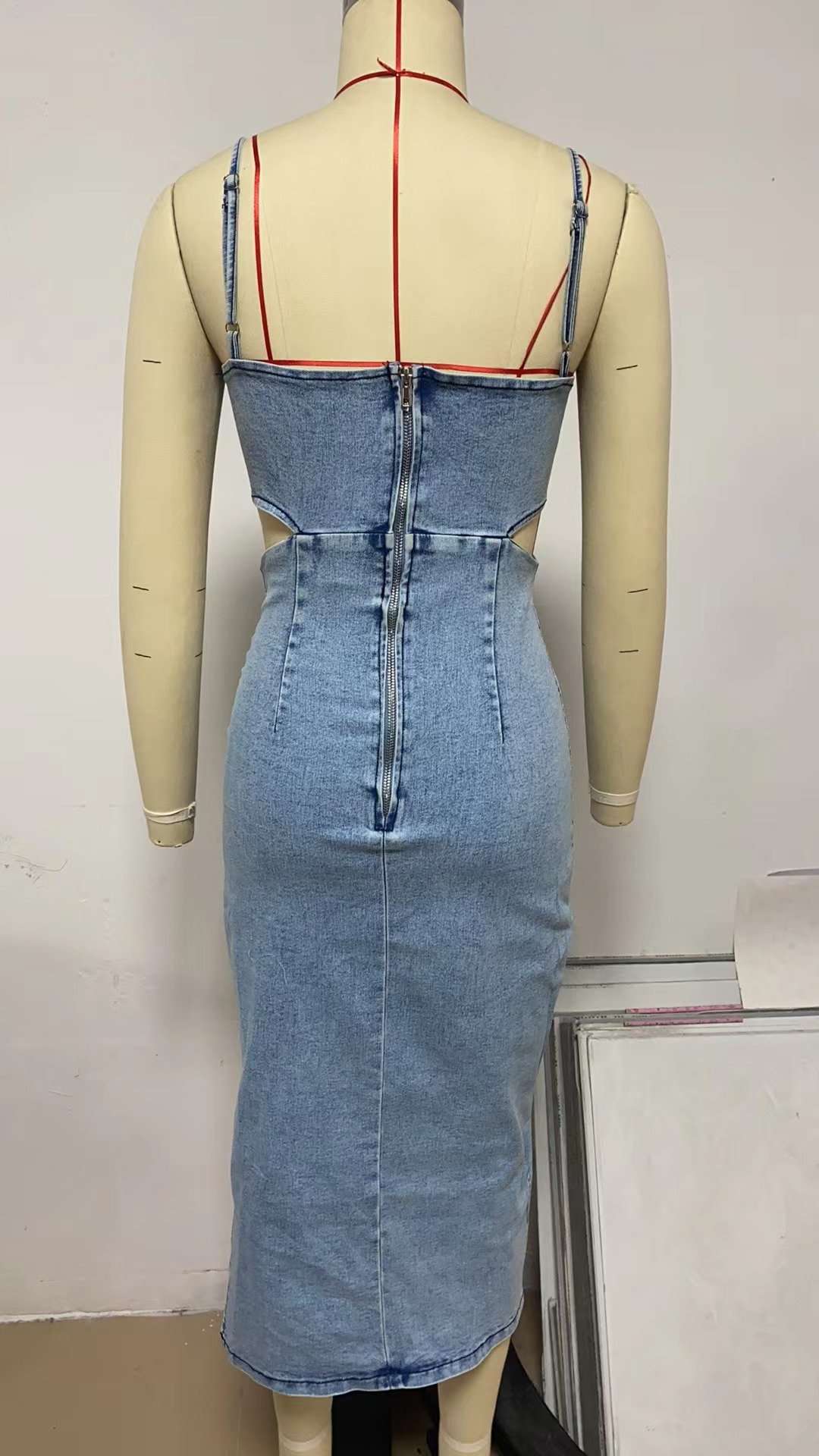 Trendy Cutout Midi Dress image 4