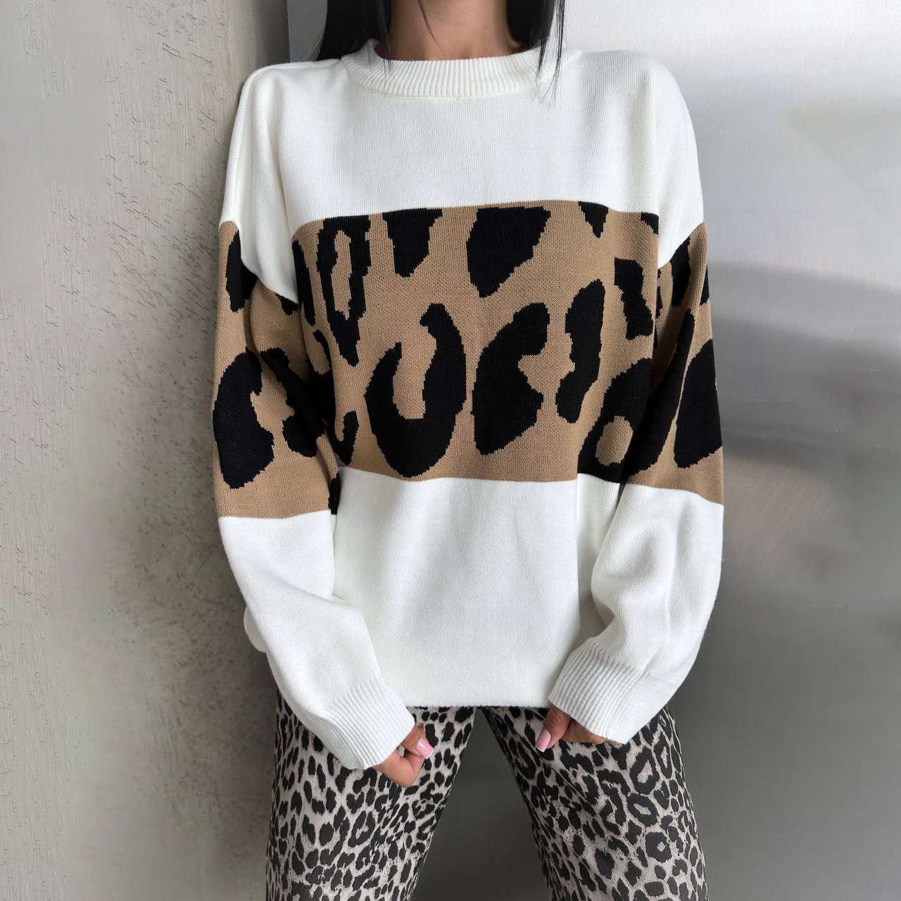Oversized Sweater with Leopard Print Panel - M, White image