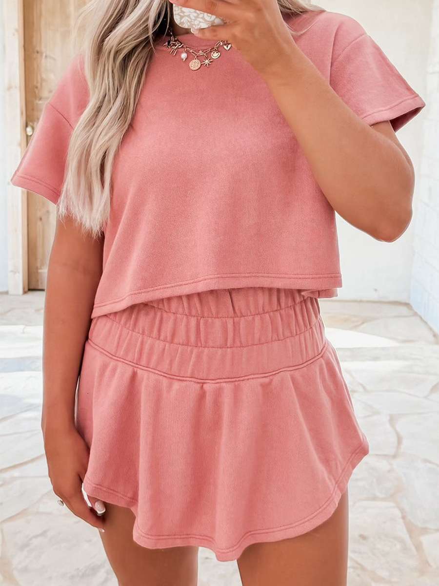 Casual Crop Top and Shorts Set image 3