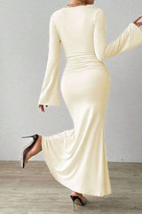 Off-White Sweetheart Neck Bodycon Dress image 2