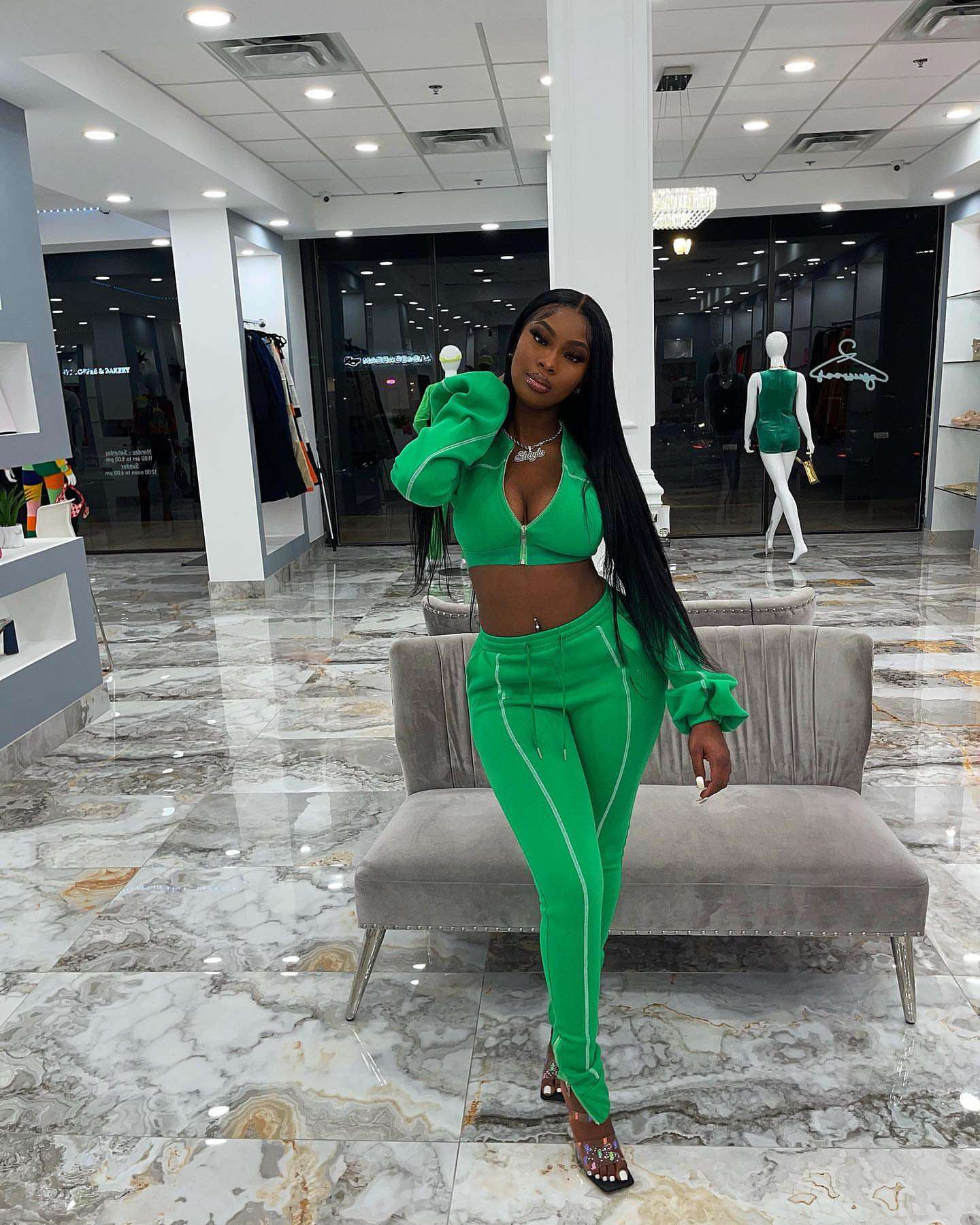 Stylish Zipper Crop Top & Jogger Set - S, Green image