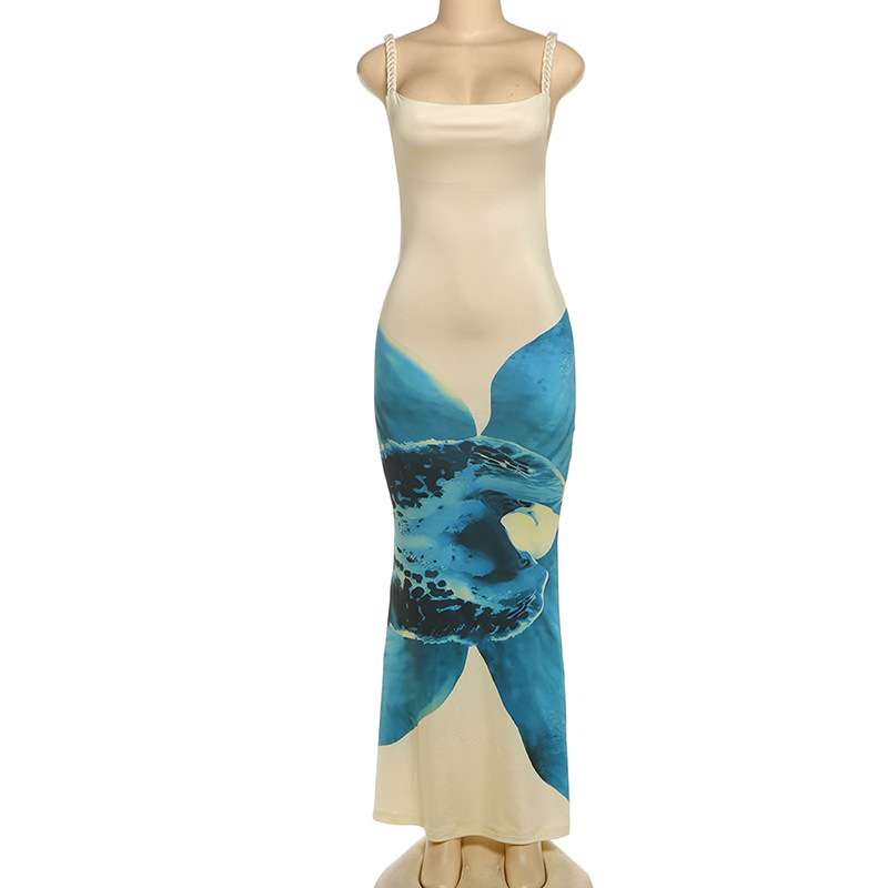 Elegant Mermaid-Style Dress image 4