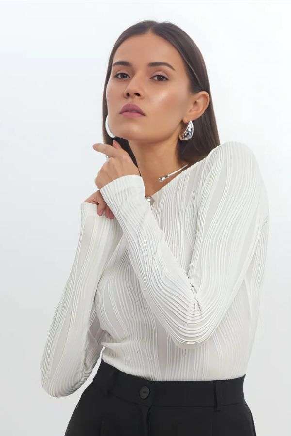 Long Sleeve Textured Crop Top - M, White image