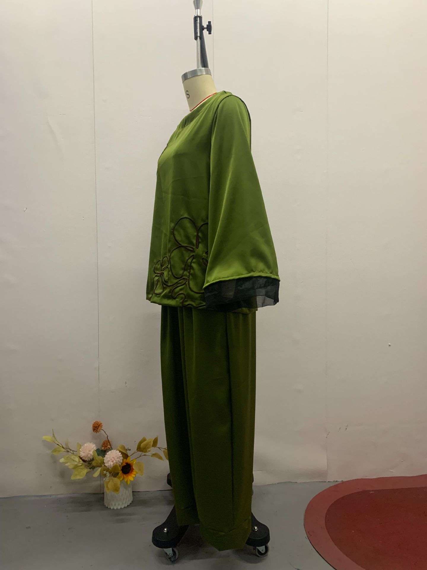 Elegant Tunic and Pants Set image 2