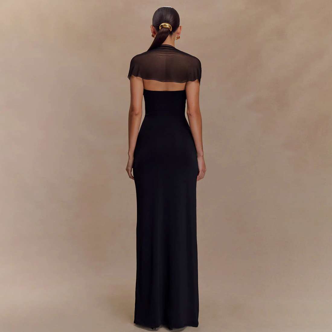 Elegant Evening Gown with Shoulder Detail image 7