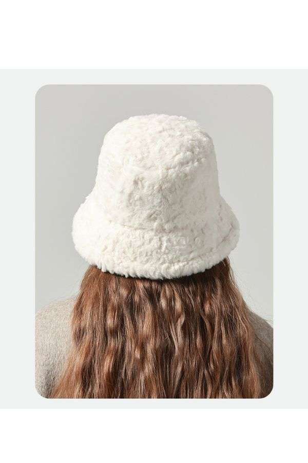 Fashionable Winter Bucket Hat image 3