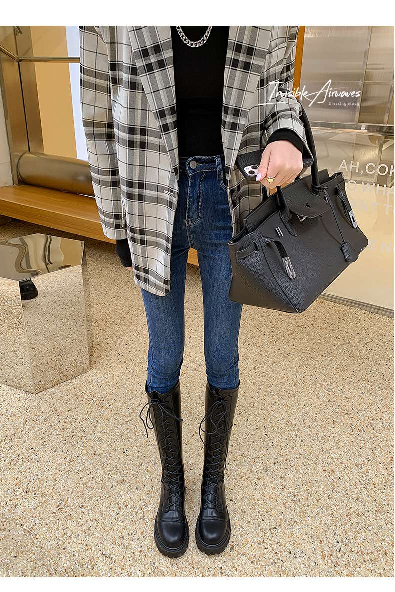 أحذية شتوية عالية الساق تصل إلى الركبة