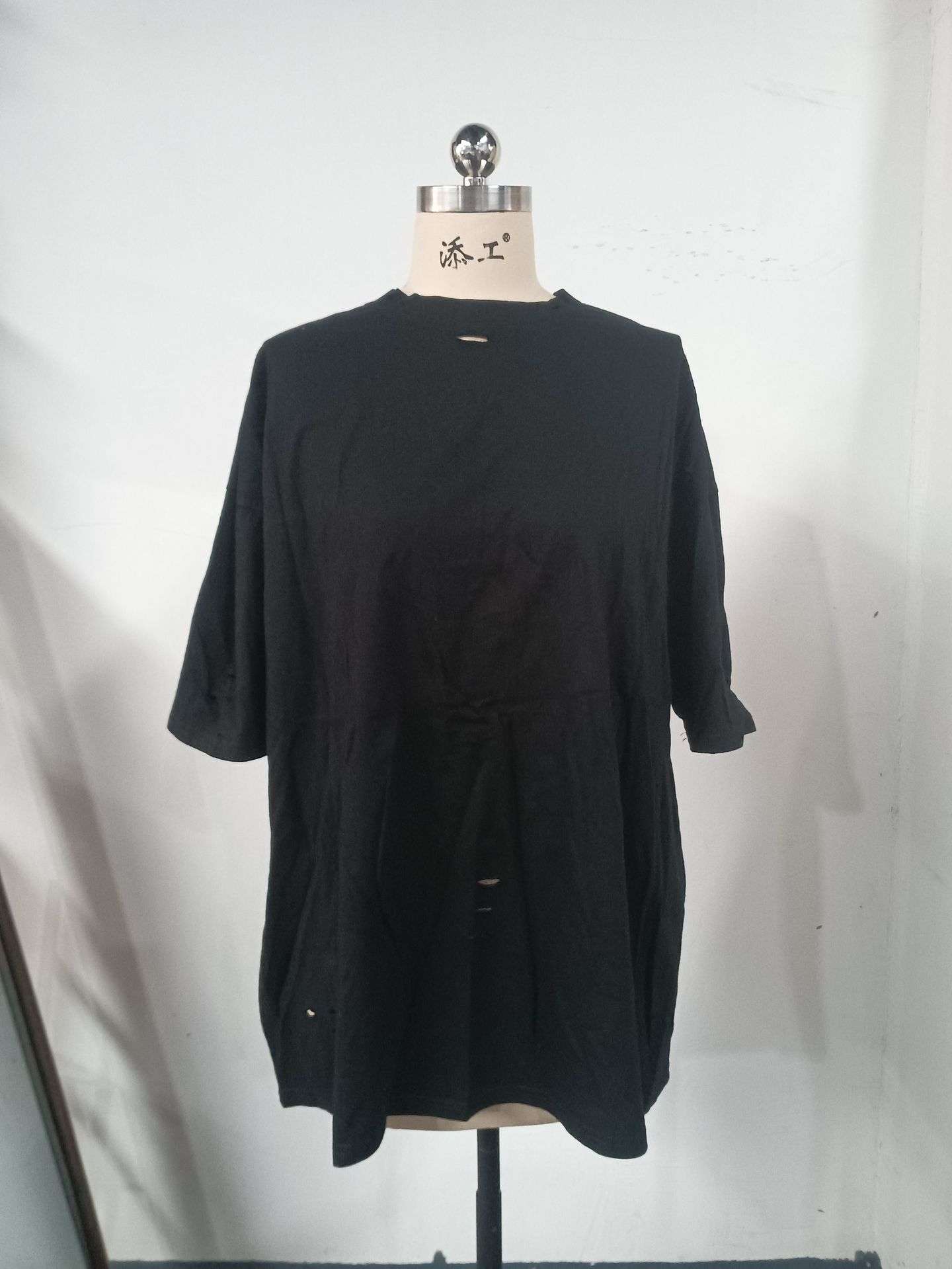 Casual Oversized T-Shirt with Graffiti Print image 3