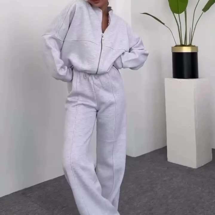 Stylish Two-Piece Tracksuit Set image 4