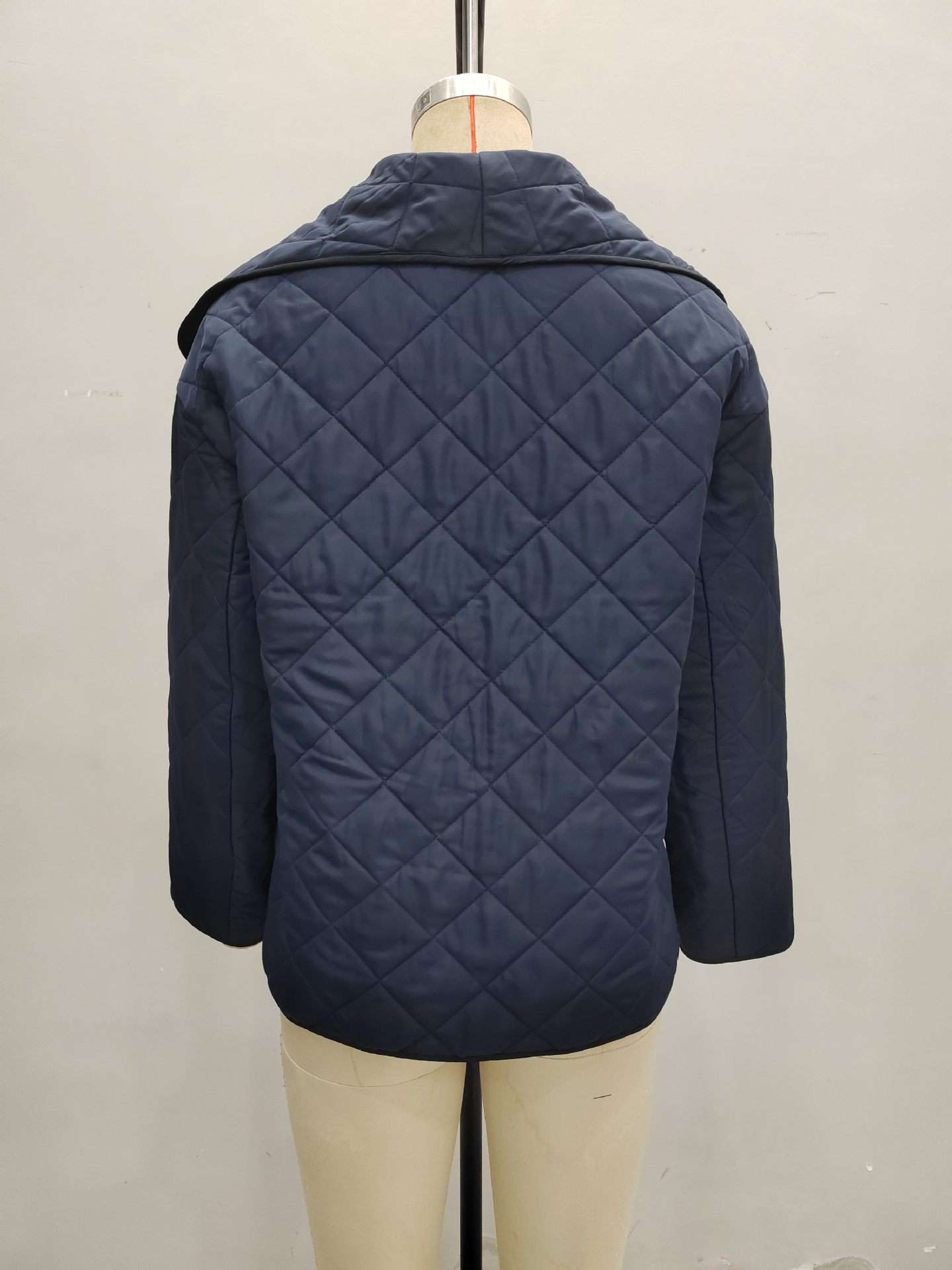 Oversized Jacket with Large Collar image 5